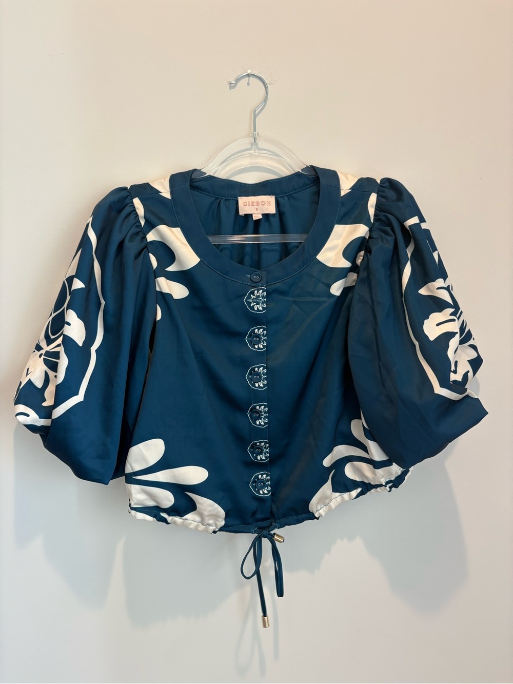 Ciebon Navy & White Puff-Sleeve Cropped Blouse